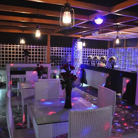 新德里 Omega Residency酒店 外观 照片
