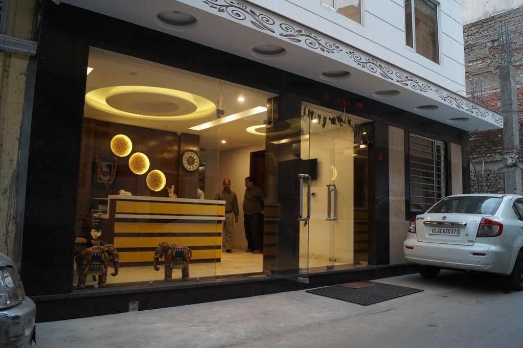 新德里 Omega Residency酒店 外观 照片