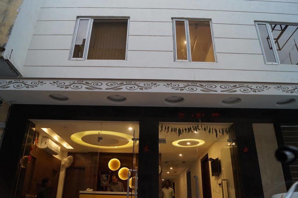 新德里 Omega Residency酒店 外观 照片