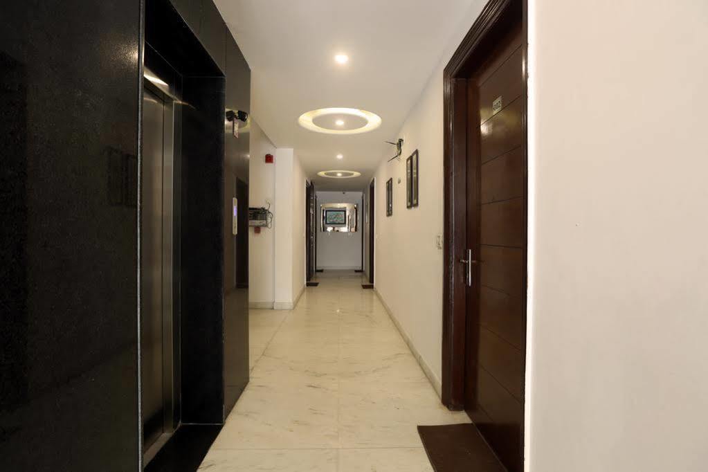 新德里 Omega Residency酒店 外观 照片